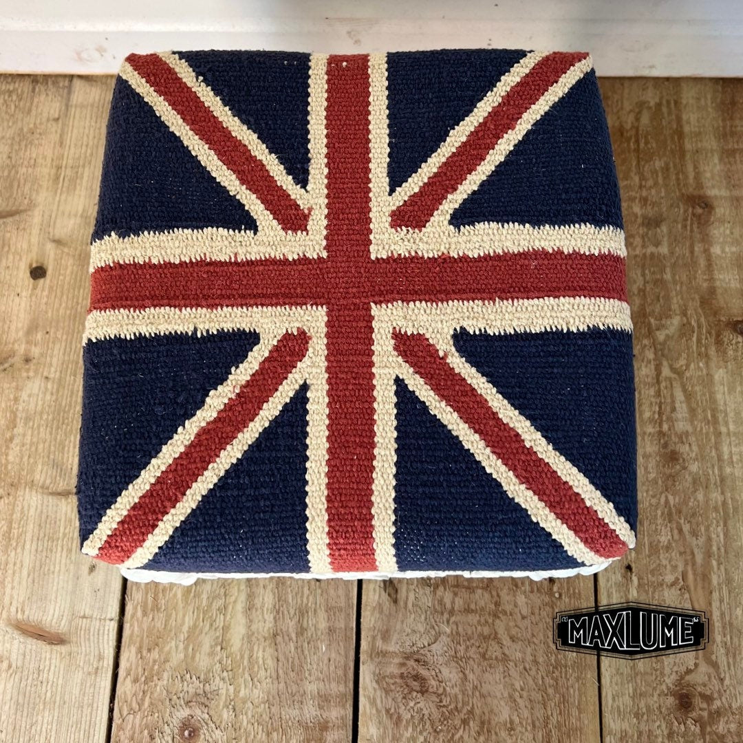 Maxlume ~ Union Jack Flag Bench | Great Britain | Pouf Solid Base | Vintage Style | Floor Standing | Man Cave Foot Stool