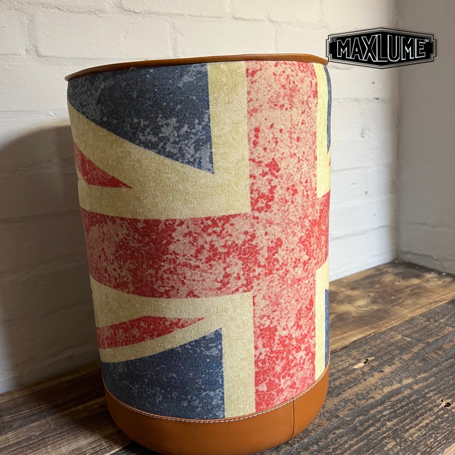 Maxlume ~ Union Jack Flag | Great Britain | Pouf Solid Base Genuine Leather | Vintage Style | Floor Standing | Man Cave Foot Stool